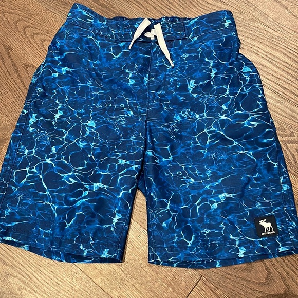 New! Sz 11-12 Abercrombie youth swim shorts - Picture 1 of 4
